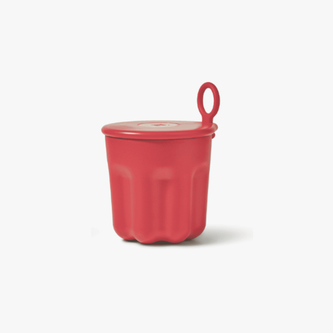 Red Jelly Thermo 7oz - A leak-proof lid, 6-hour heat and cold preservation, and a detachable lid for effortless cleaning and a convenient silicone handle.